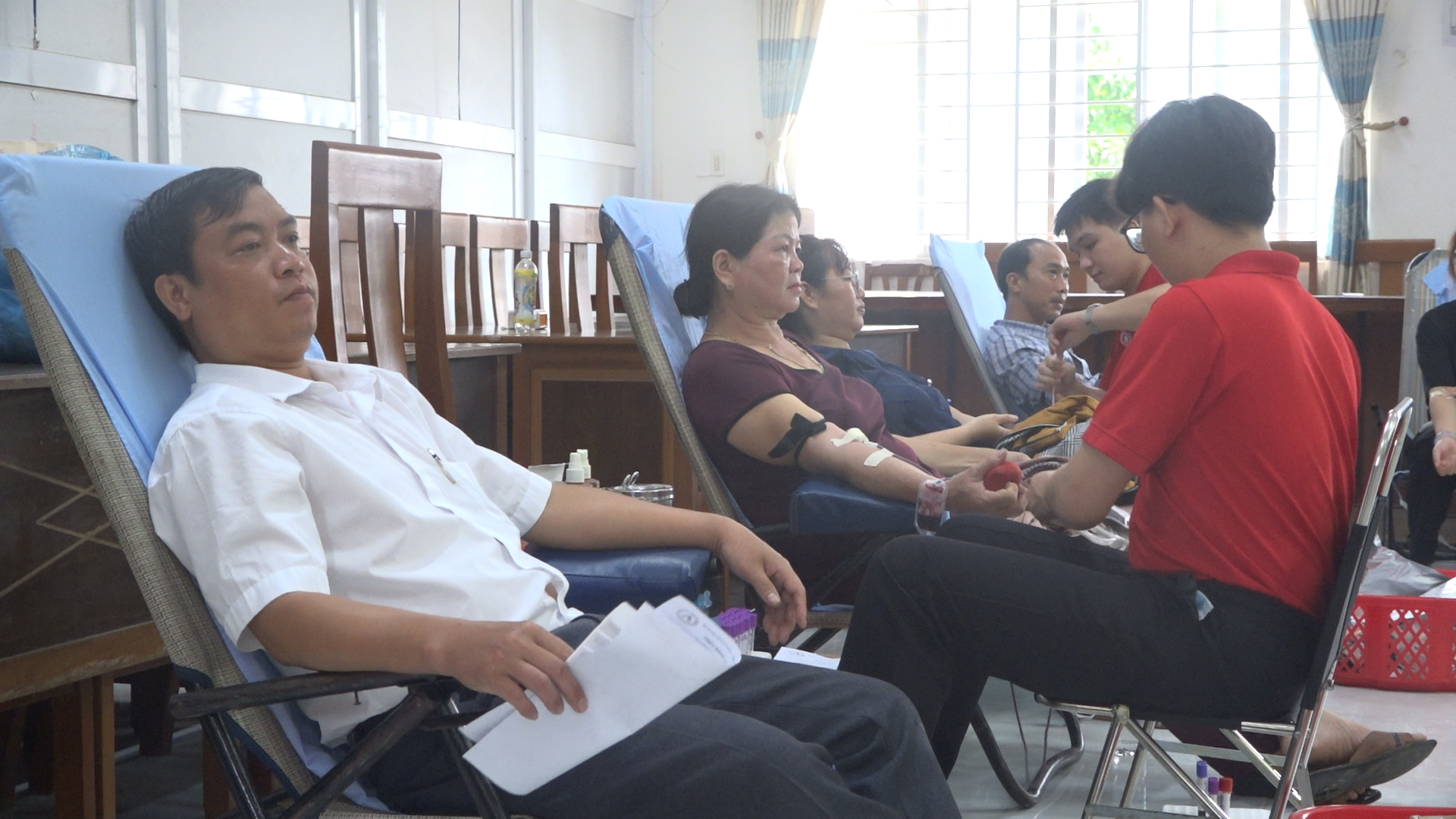 Xã Phú Phụng tiếp nhận hiến máu tình nguyện